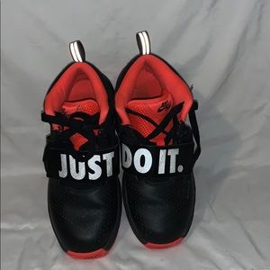 Boys Nike Just do it basketball shoes